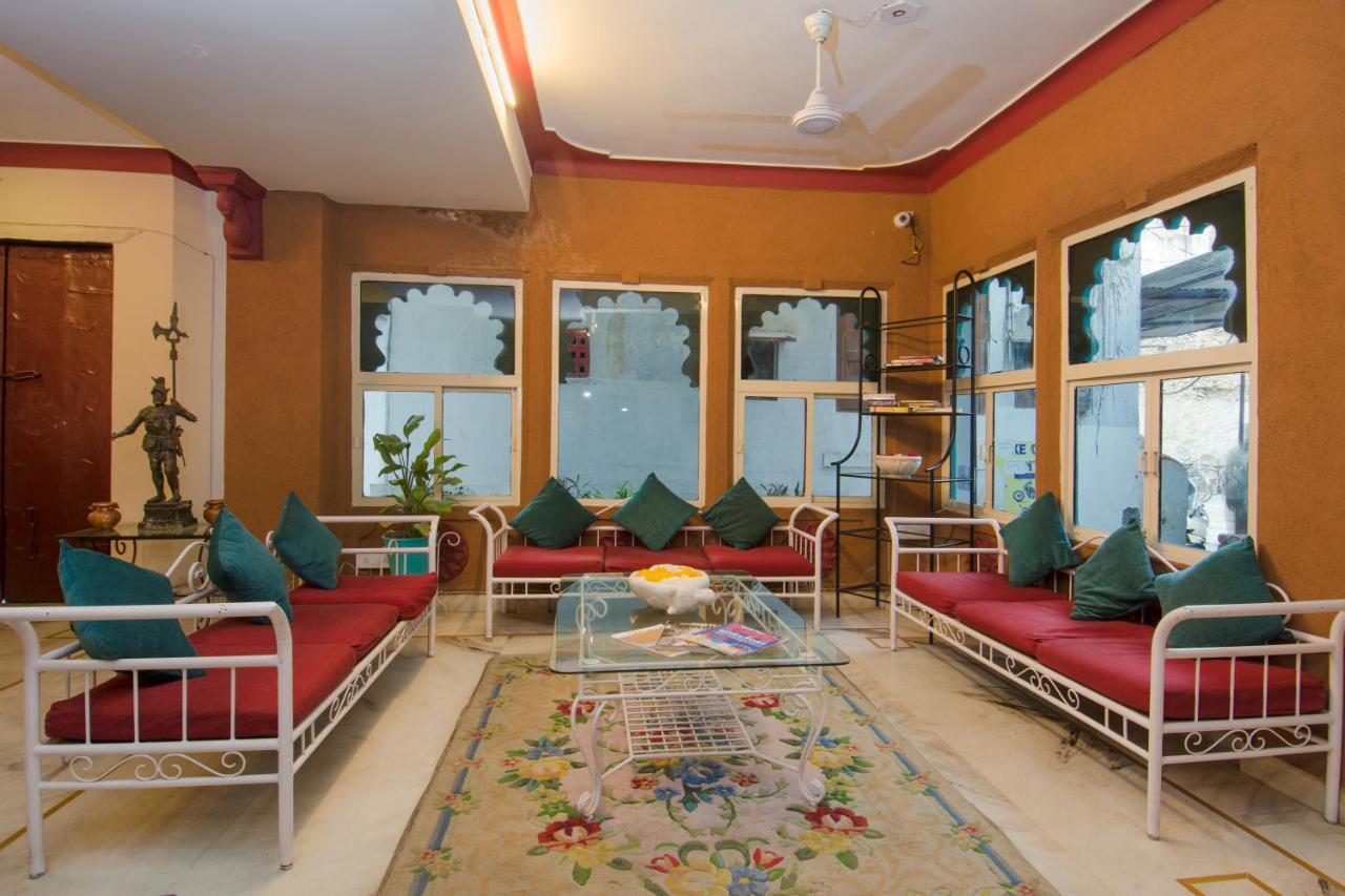 Hotel Udai Niwas By The Lake أُودايبور المظهر الخارجي الصورة