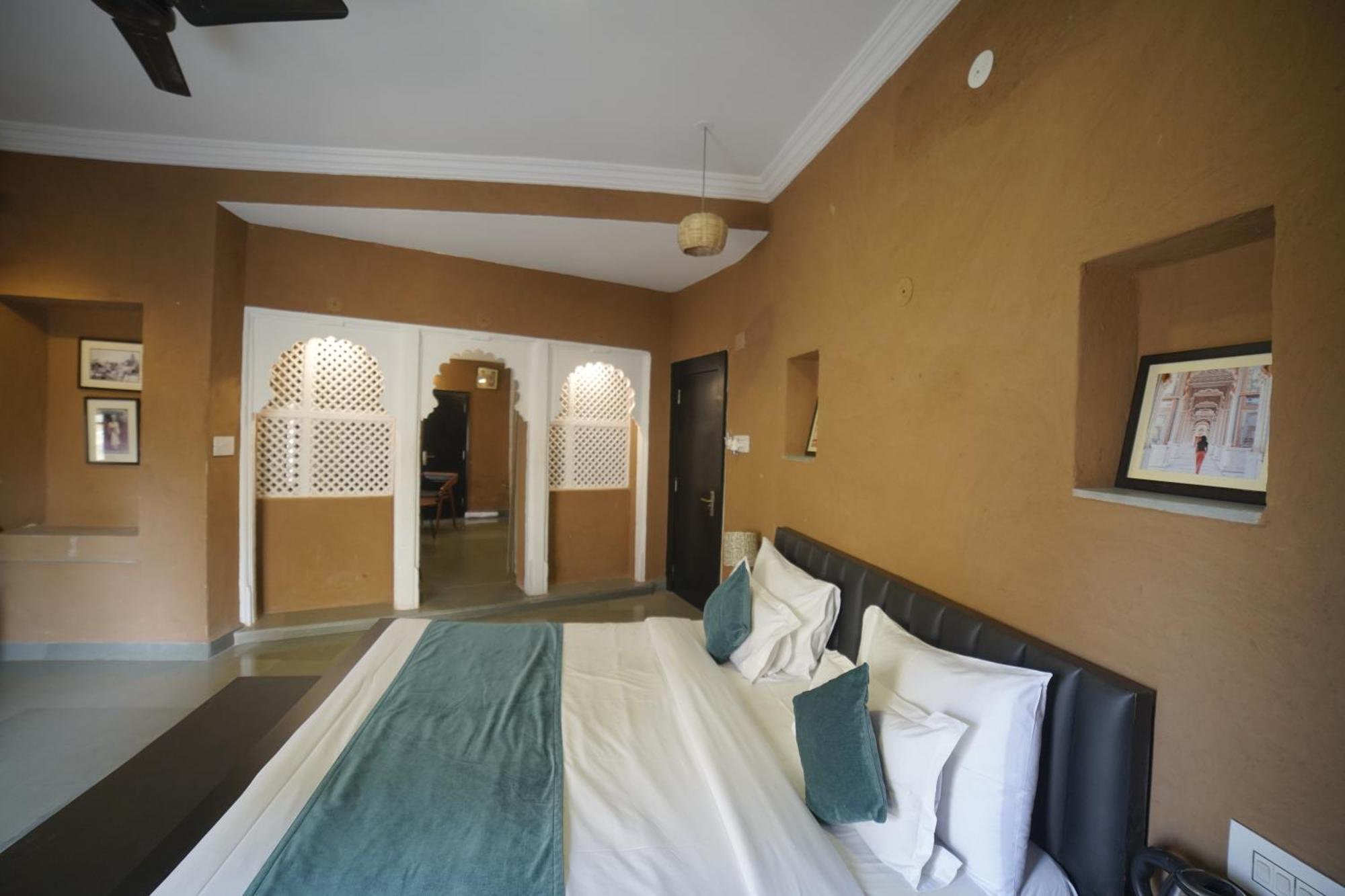 Hotel Udai Niwas By The Lake أُودايبور المظهر الخارجي الصورة